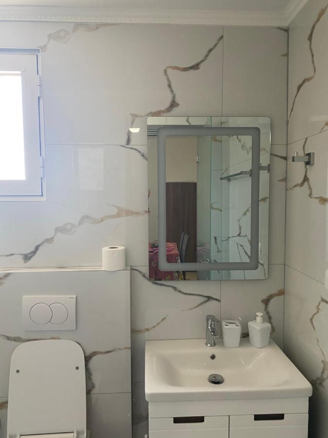 Vila Avni Likometi Ksamil Eksteriør billede